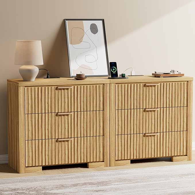 Fluted Dresser for Bedroom, 32 Inch Wide 3 Drawer Dresser with Charger Station for Bedroom Living Rooms Offices, Natural Oak