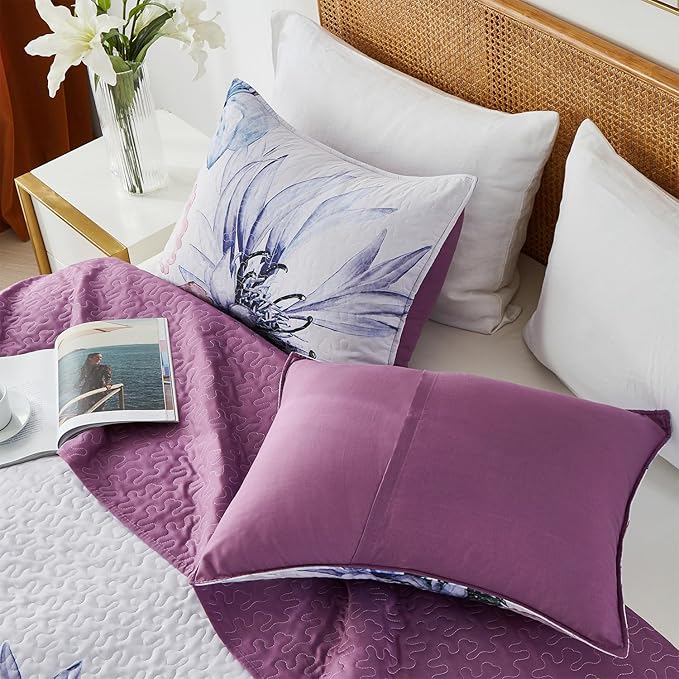 Yogeneg Full Queen Size Quilt Set,Elegant Floral Botanical Pattern Purple Bedding Set,3 Piece Lightweight Soft Summer Bedspread Coverlet with 2 PIillow Sham for All Season(Purple Floral,90"x96")