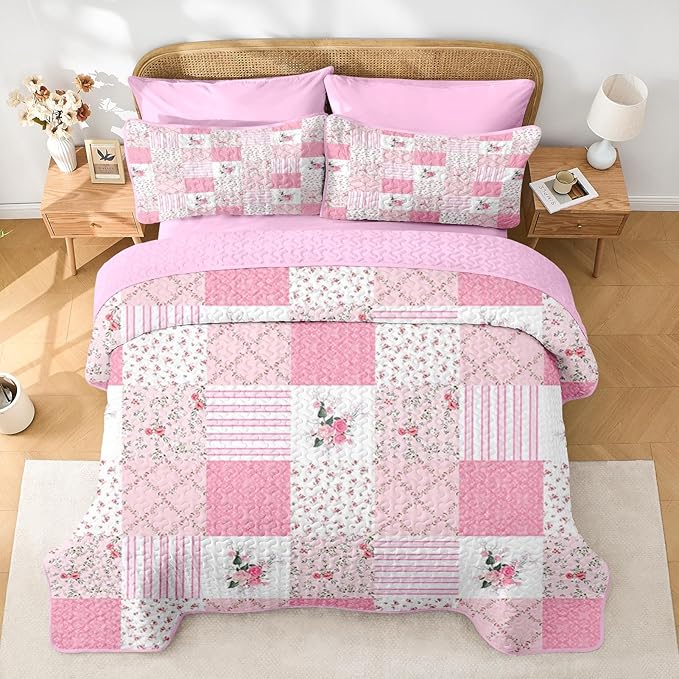 Quilt Set Full/Queen Size, Pink Patchwork Flowers 3 Pcs Soft Bed Cover Bedding Set, Garden Floral Lightweight Bedspread Coverlet with 2 Pillow Sham for All Season