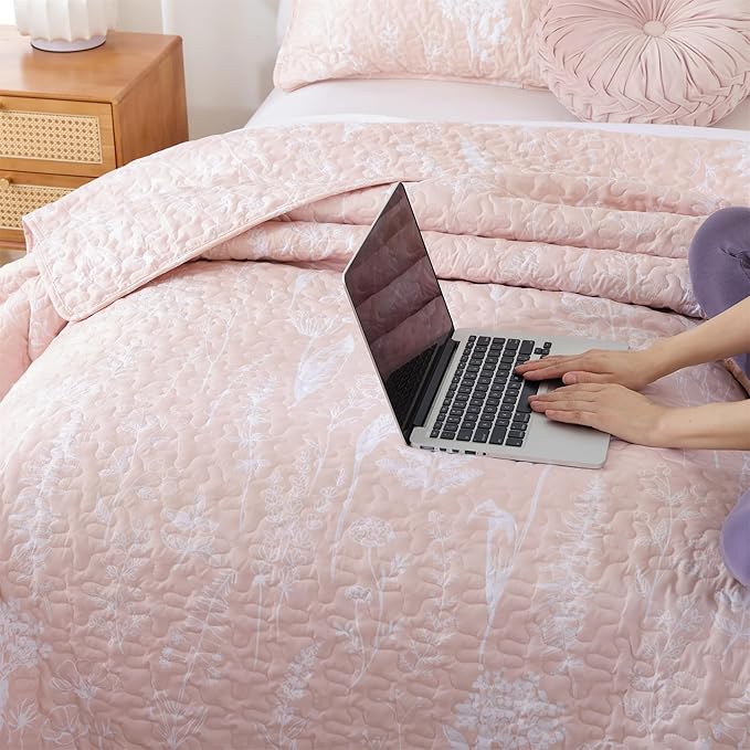 JANZAA Quilt King Size Blush Quilt Botanical with Floral Pattern Microfiber Bedspreads King Size 3 Pieces Lightweight Comforter Reversible Bedding Set with 2 Pillowcases