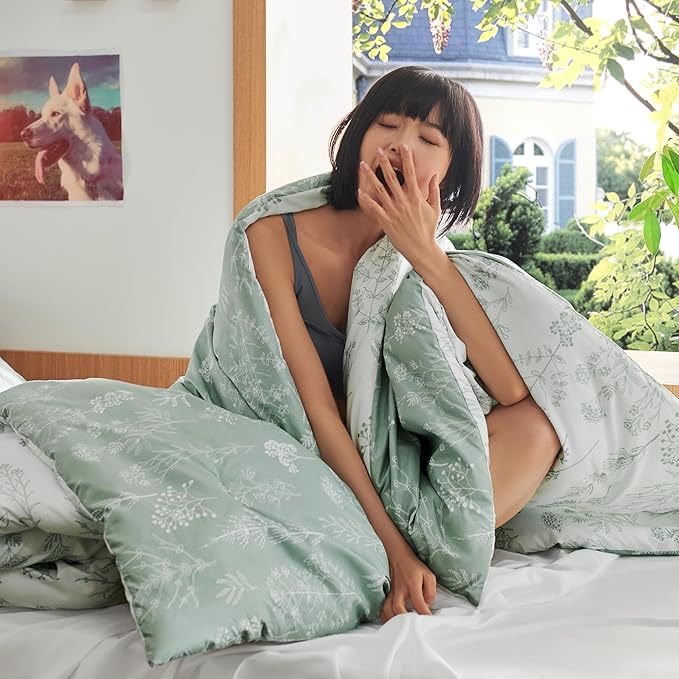 Bedsure Twin/Twin XL Duvet Cover - Reversible Green Duvet Cover Set with Zipper Closure, 2 Pieces Cute Floral Patterned Bedding Set with 8 Corner Ties and 1 Pillow Sham