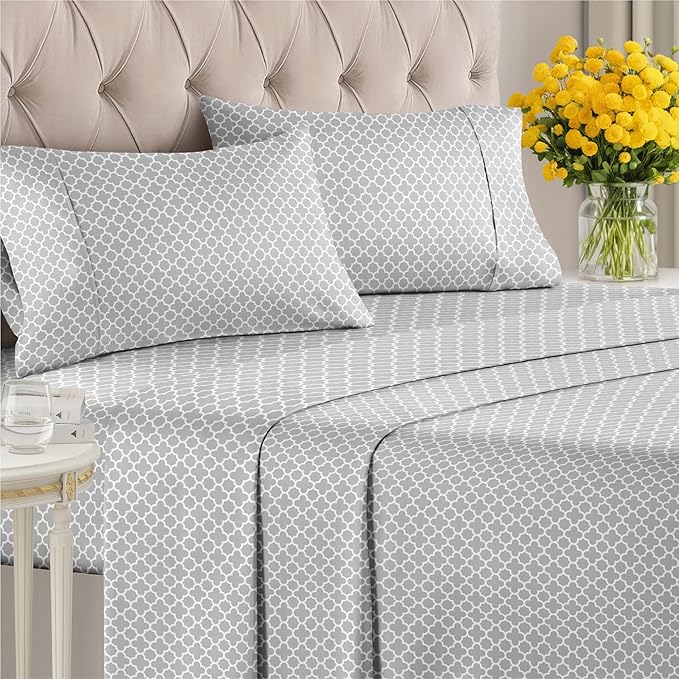 Grey Geometric Bed Sheets - 1 Flat & 1 Fitted Sheet & 2 Pillowcases w/ Deep Pockets – Wrinkle & Fade Free- Ultra-Soft, Breathable and Cooling - Luxury Moroccan Bed Set – Queen Size - Gray Quatrefoil