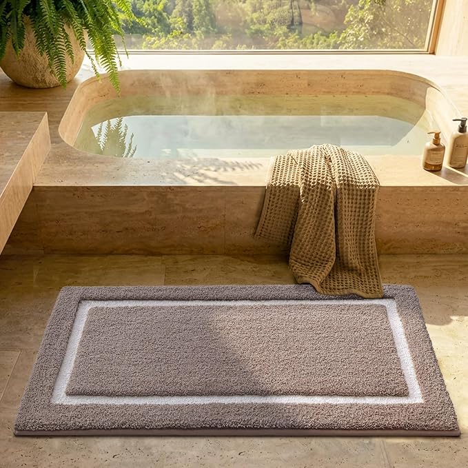 Color&Geometry Extra Soft Bathroom Rugs 30x20, Absorbent Microfiber Bath Rug, Non-Slip Bathroom mat, Washable Plush Bath Mats for Bathroom, Shower, Bathtub, Laundry, Taupe White