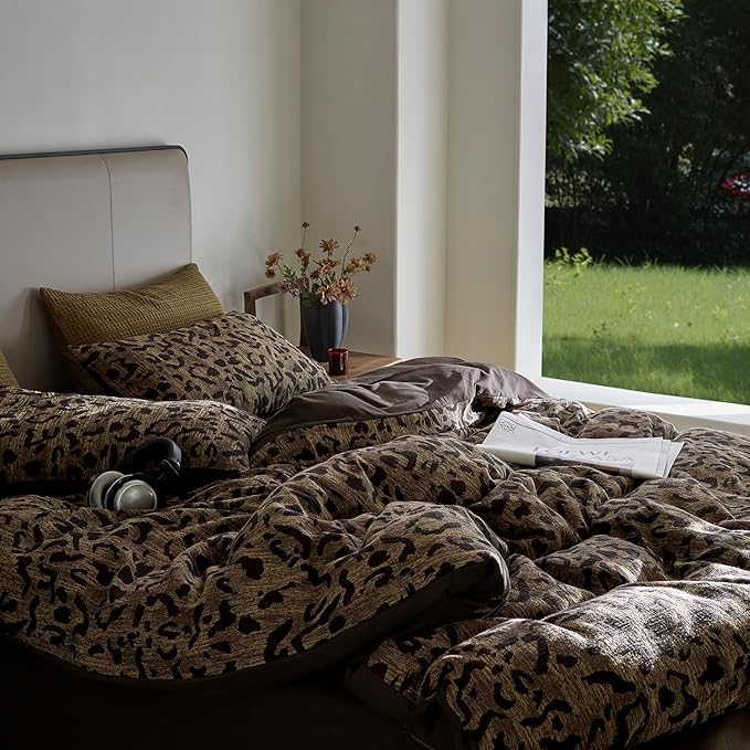 mixinni Leopard Duvet Cover Twin XL Size Yarn-Dyed Leopard Print Jacquard Cotton Duvet Cover Set-Vintage Floral Pattern Bedding Set with Pillowcases Perfect for Him and Her-(Twin XL Size, Brown)