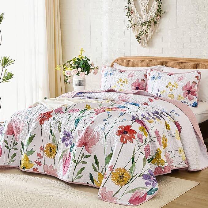 Anibedding Queen Quilt Set, Reversible Pink Floral Bedspread Soft Microfiber Lightweight Queen Size Quilt Bedding Sets Flower Coverlet for All Season(Queen, 96"x90")