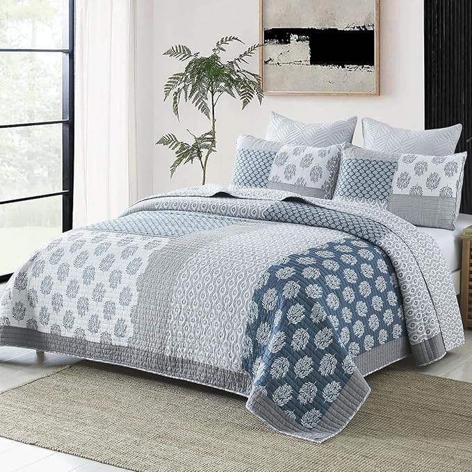 PANGUSHAN Quilt Set King Size, 100% Cotton Bedspread Quilt Bedding Set, Patchwork Reversible Floral Quilt for King Bed, Blue/Grey/White Bed Spread, Lightweight Comforter for All Season, 3 Pieces