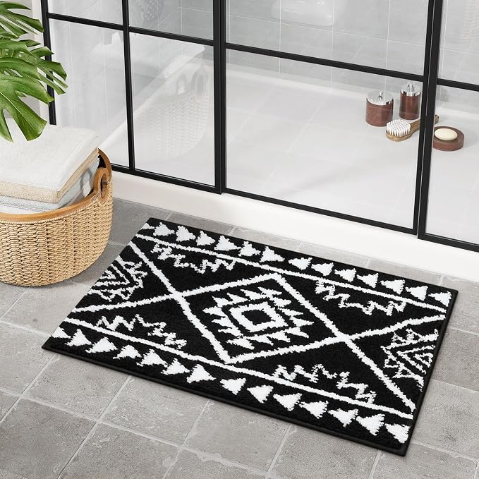 Uphome Black Bathroom Rug Boho Shaggy Soft Bath Rug Western Non-Slip Machine Washable Bathroom Mat Absorbent Geometric Rustic Tribal Shower Rug for Toilet Tub Vanity, 20x32 inch