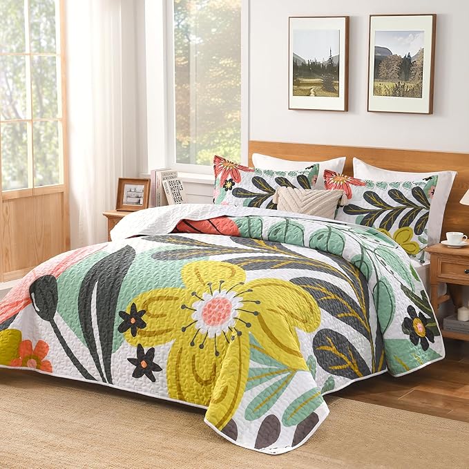 Andency Floral Boho Queen Quilt Bedding Set Green, 3 Pieces Farmhouse Flower Botanical Summer Bedspreads with 2 Shams, Soft Reversible Lightweight Microfiber Coverlet Set for All Season, 90"x96"