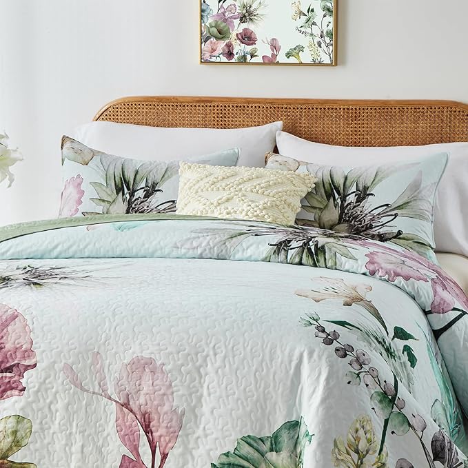 Yogeneg Full Queen Size Quilt Set, Elegant Floral Botanical Pattern Green Bedding Set,3 Piece Lightweight Soft Summer Bedspread Coverlet with 2 PIillow Sham for All Season(Green Floral,90"x96")