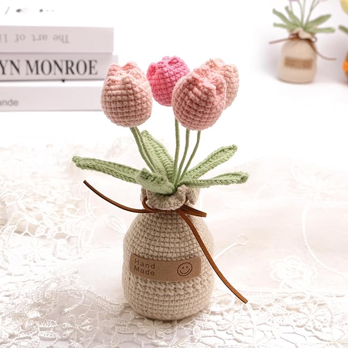 Crochet Woven Tulips with Wool,Simulation Plant Crochet Hand-Woven Flowers for Home Room Table Office Ornaments and Birthday Gifts for Family Friends Anniversary（5 Flowers-Pink ）