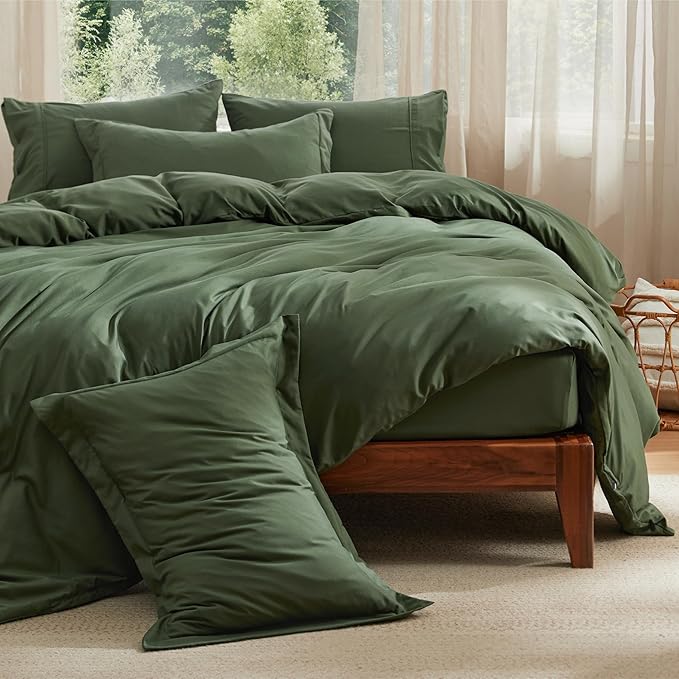 Bedsure Duvet Cover with Fitted Sheet Queen - 6 Pieces, Deep Pocket, Hotel Luxury Soft Double Brushed Bedding Set, 1 Duvet Cover, 1 Fitted Sheet, 2 Pillow Shams, 2 Pillowcases, NO Comforter, Green