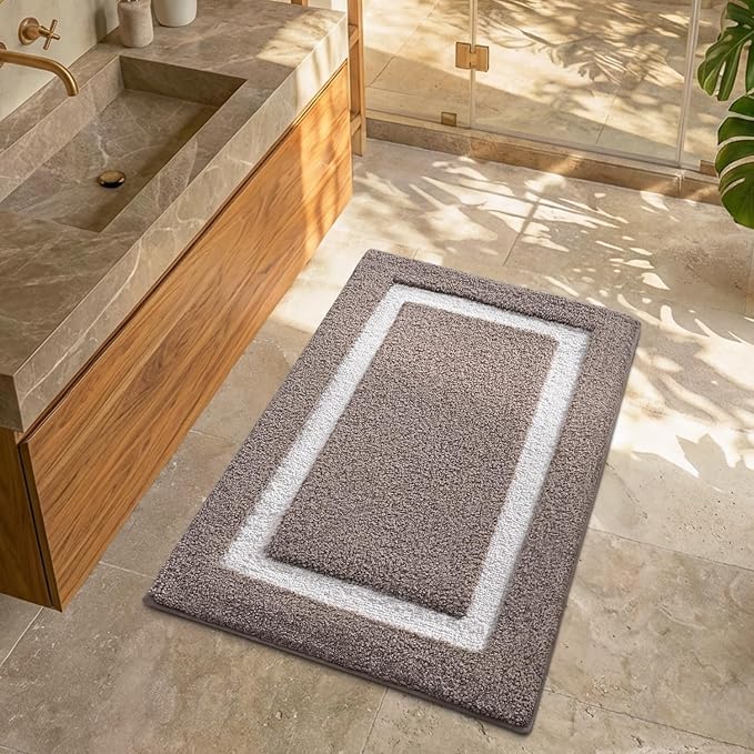 Color&Geometry Extra Soft Bathroom Rugs 30x20, Absorbent Microfiber Bath Rug, Non-Slip Bathroom mat, Washable Plush Bath Mats for Bathroom, Shower, Bathtub, Laundry, Taupe White