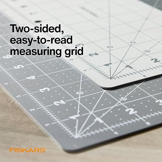 Fiskars Cutting Mat, Self-Healing Fabric Cutting Surface, Double-Sided Grid with Bias Lines, 18"x24"