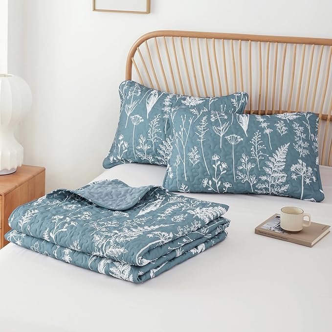 JANZAA Quilt King Size Mineral Blue Quilt Bed Spread Boho Quilt with Floral Pattern Microfiber Quilts Set 3 Pieces Lightweight Comforter Reversible Bedding Set,1Quilt 104x90 inches, 2 Pillowcases
