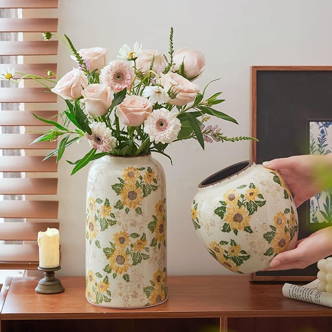 Vintage Round Pastoral Vase, 6.7 inch Yellow and Beige Sunflower Rustic Farmhouse Antique Ceramic Floral Vases, Retro Ice Cracked Chinoiserie Vase for Home Decor Living Room Bookshelf