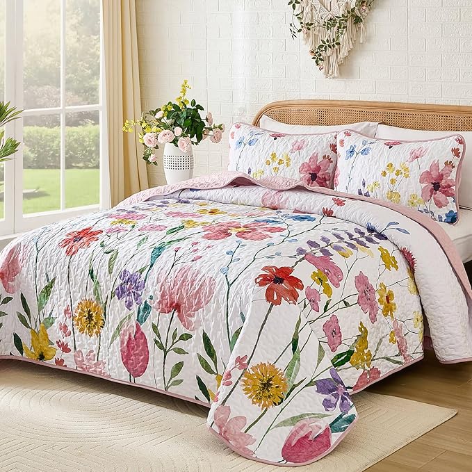 Anibedding King Quilt Set, Pink Floral Bedspread Soft Microfiber Lightweight King Size Quilt Bedding Sets Reversible Flower Coverlet for All Season(King, 104"x90")
