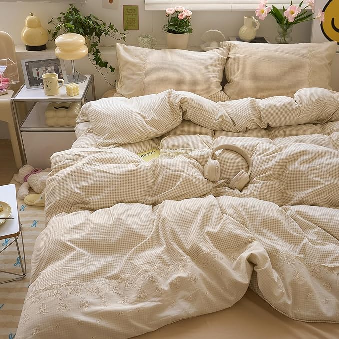 LifeTB Tan Gingham Comforter Set Queen Princess Lace Style Beige Taupe Plaid Comforter Set Soft Fluffy Grid Farmhouse Gingham Bedding Set Vintage Plaid Checkered Comforter with 2 Pillowcases