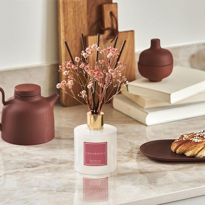 COCORRÍNA Reed Diffuser - Red Berries 6.7 fl oz Reed Diffuser with Sticks, Home Bedrrom Bathroom Shelf Decor