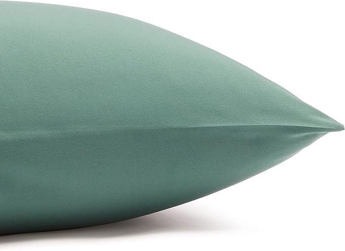 Amazon Basics Lightweight Super Soft Easy Care Wrinkle-Free Breathable Microfiber 3-Piece Bed Sheet Set with 14-Inch Deep Pockets, Twin XL, Emerald Green, Solid