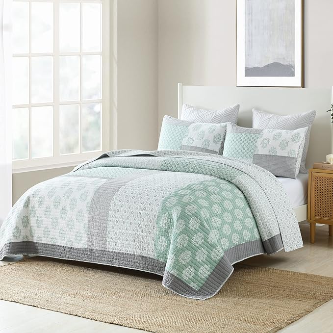 PANGUSHAN Quilt Set Queen Size, 100% Cotton Bedspread Quilt Bedding Set, Patchwork Reversible Floral Quilt for Queen Bed, Green/Grey/White Bed Spread, Lightweight Comforter for All Season, 3 Pieces