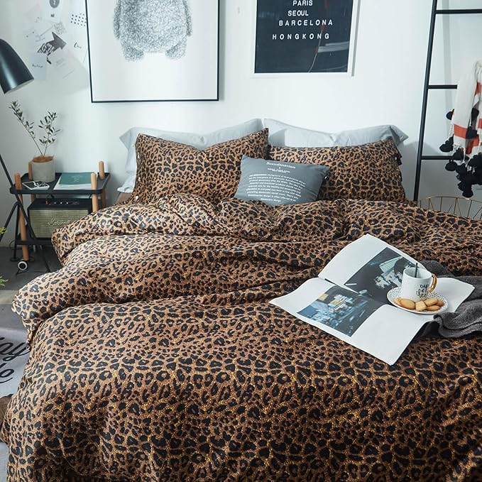 Leopard Print Comforter Set California King Vintage Animal Cheetah Printed Comforter with 2 Pillowcases Fluffy Soft Microfiber Floral Bedding Set 3 Pieces Farmhouse Leopard Pattern Comforter Set