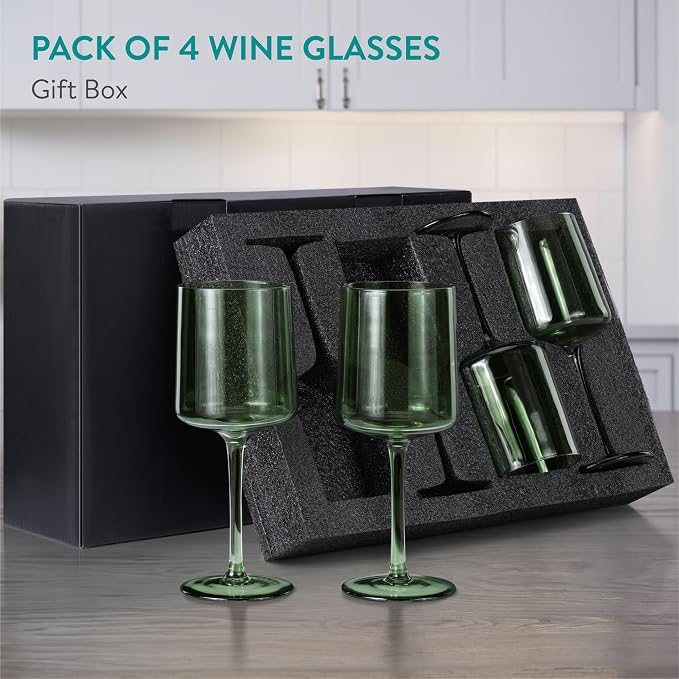 Navaris Mint Green Tinted Wine Glasses - Set of 4 - Coloured Wine Glasses with Stems - Stylish Design Glassware for Serving Wine, Cocktails, Dessert