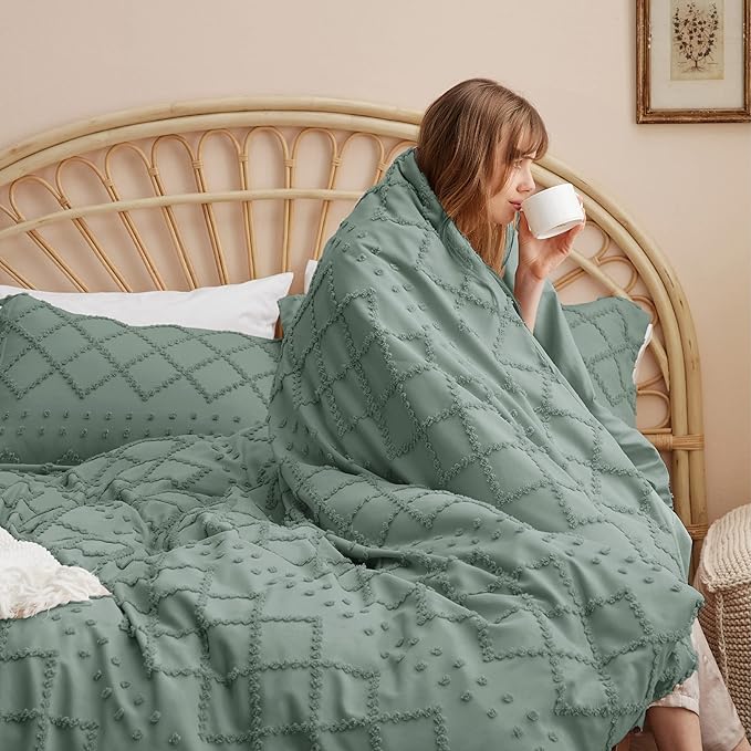 Bedsure Boho Duvet Cover King Size - Green Breathable & Soft Boho Bedding, Machine Washable Comforter Cover for All Seasons, Includes 1 Duvet Cover 104"x90" with 2 Pillow Shams & Zipper Closure