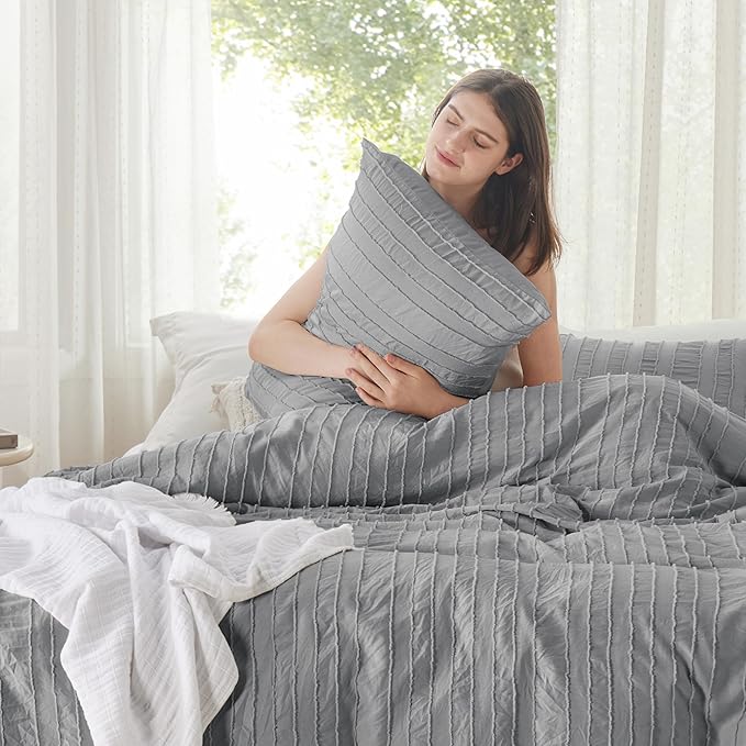 Bedsure Striped Boho Duvet Cover King Size - Shabby Chic Tufted Boho Bedding Set, 3 Pieces Shabby Chic Home Bedding for All Seasons, Includes 1 King Duvet Cover & 2 Pillowcases (Grey, 104" x 90")