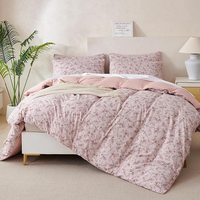 Queen Size Comforter Set Floral 3 Pieces Soft Chic Seersucker Garden Style Pink Flower Print Botanical Comforter for All Seasons Luxury Warmth Comfy Breathable with 2 Pillowcases
