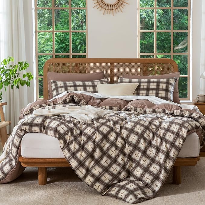 Queen Comforter Set Plaid 3 Pieces Soft Crinkle Gauze Fabric Plaid Bedding, Vintage Style Checkered Gingham Comforter Set for All Seasons Luxury Warmth Comfy Breathable with 2 Pillowcases