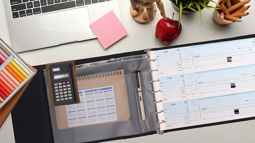 Office Werks Executive Check Binder - 7 Ring Zippered Portfolio with Calculator & Pen, Brown | Holds 200 Sheets