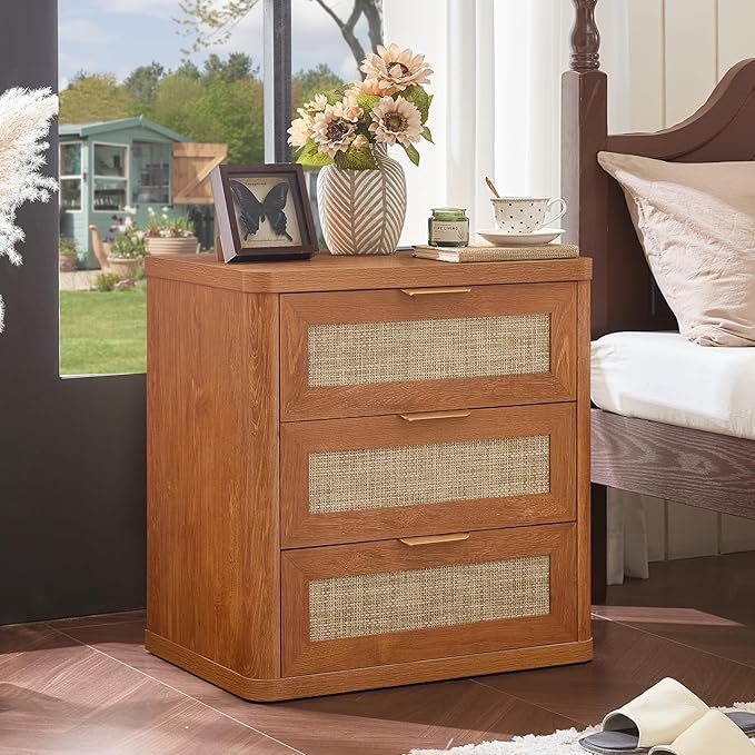 LEYAOYAO Rattan Night Stand with Charger Station, 23" Large 3 Drawer Boho Nightstand, Tea Brown Bedside Table Storage Cabinet, Bed Side End Tables for Bedroom, Living Room, Hallway