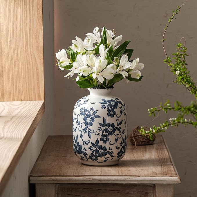 Blue and White Vintage Vase, Ceramic Chinoiserie Floral Vases, Round Farmhouse Rustic Large Flower Vase for Home Decor, Living Room, Office, Bookshelf, Grand Millennial Chinoiserie Decor 7.7 Inch