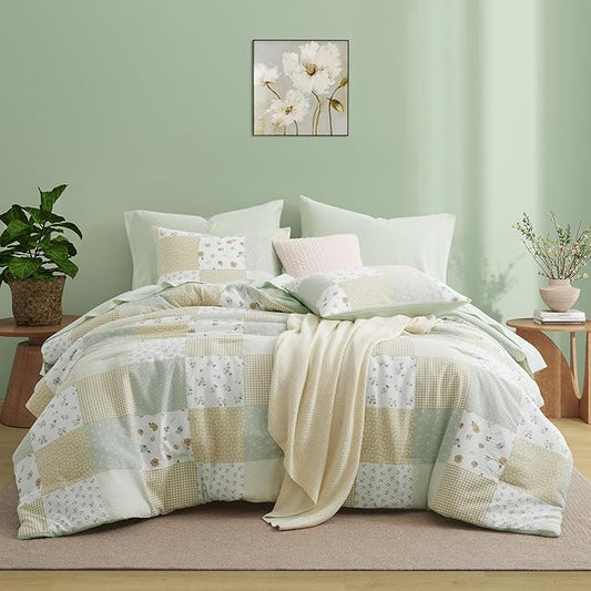Oli Anderson Queen Comforter Set, 7 Pieces Light Green Floral Seersucker Bed Comforter, Patchwork Reversible Bed in a Bag with Comforter, Sheets, Pillowcases & Shams (Light Green, Queen)