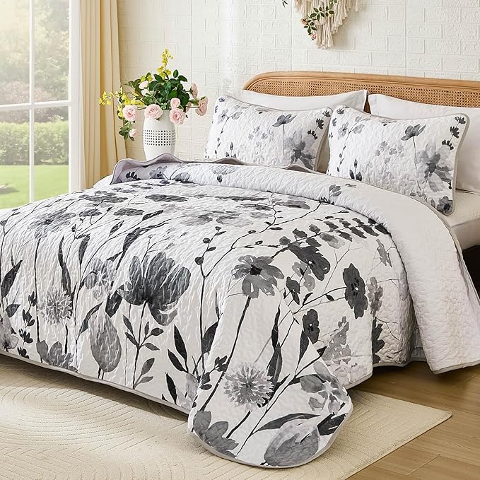 Anibedding Grey Quilt Set Queen, Floral Bedspread Soft Microfiber Lightweight Queen Size Quilt Bedding Sets Flower Coverlet for All Season(Queen, 96"x90")