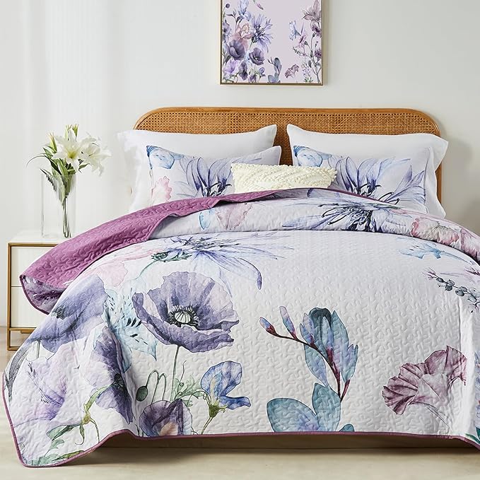 Yogeneg King Size Quilt Set, Elegant Floral Botanical Pattern Purple Bedding Set,3 Piece Lightweight Soft Summer Bedspread Coverlet with 2 PIillow Sham for All Season(Purple Floral,110"x96")