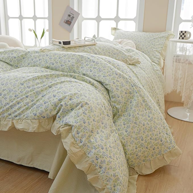VM VOUGEMARKET Green Ruffle Comforter Set Queen Girls Blue Flower Comforter with 2 Lace Pillow Shams Romantic Cottagecore Bedding Set for All Seasons(3pcs,Queen)