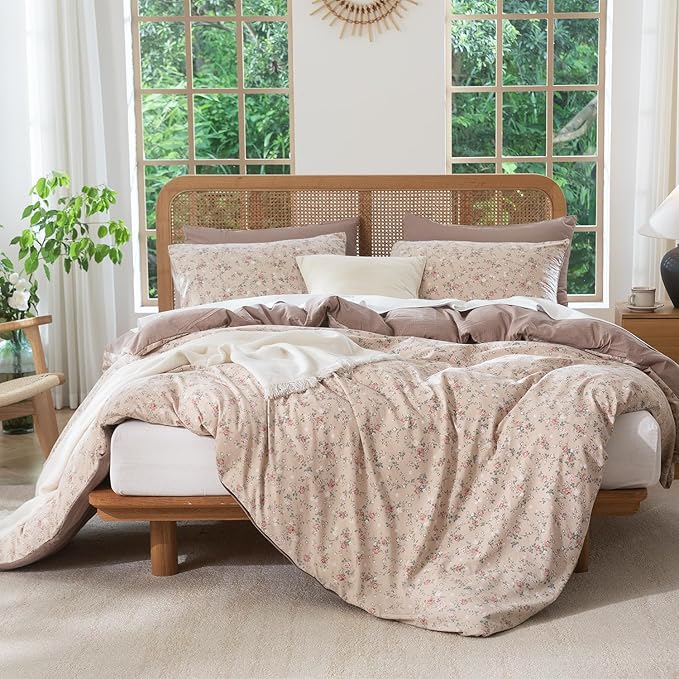 King Size Comforter Set Floral Soft 3 Pieces Chic Crinkle Gauze Fabric Garden Style Vintage Floral Print Botanical Comforter for All Seasons Luxury Warmth Comfy Breathable with 2 Pillowcases