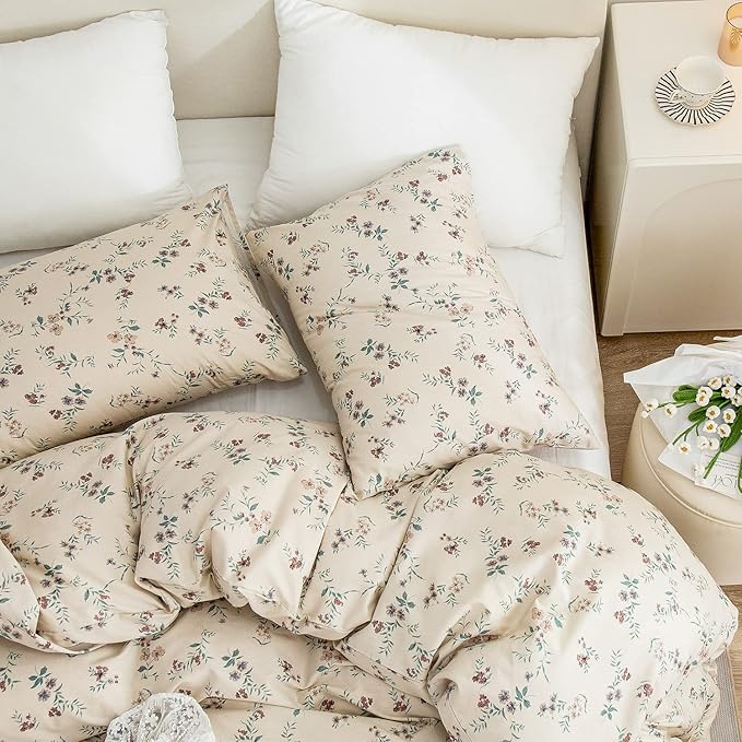 Floral Queen Comforter Set 3 Pieces Soft Chic Garden Style Floral Print Lightweight Vintage Botanical Flowers Comforter Set for All Seasons 1 Comforter and 2 Pillowcases