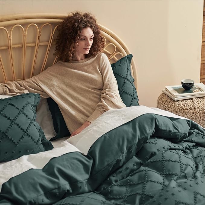Bedsure Boho Duvet Cover Queen Size, Forest Green Breathable & Soft Boho Bedding, Machine Washable Comforter Cover for All Seasons, Includes 1 Duvet Cover 90"x90" with 2 Pillow Shams & Zipper Closure