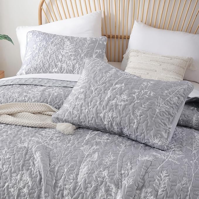 JANZAA Quilts Queen Size Bed Spread Botanical 3 Pieces Quilts Queen Size Sets with Floral Pattern Lightweight Microfiber Bedding Reversible 1 Quilt and 2 Pillow Cases-Grey