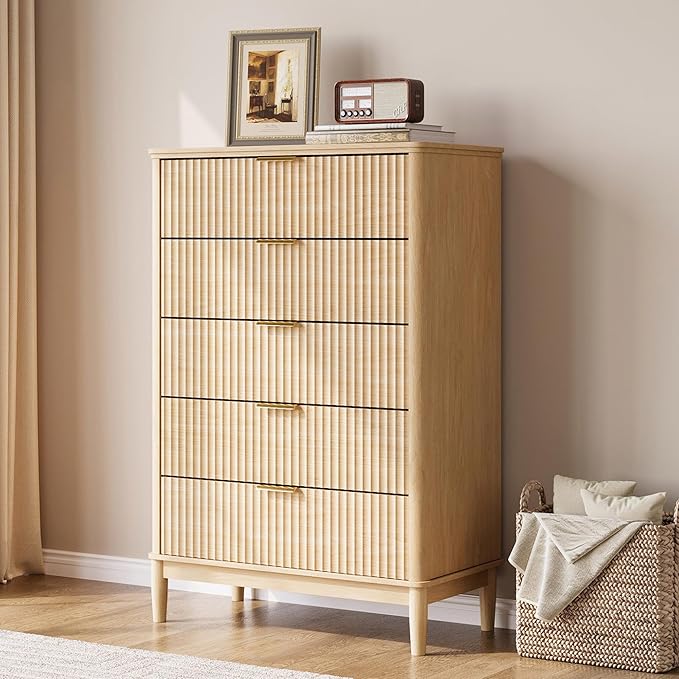 LINSY Fluted Dresser for Bedroom with 5 Drawers, Mid Century Modern Chest of Drawers with Gold Metal Handles, Tall Boho Wood Dressers, Large Farmhouse Storage Cabinet for Bedroom, Living Room, Oak