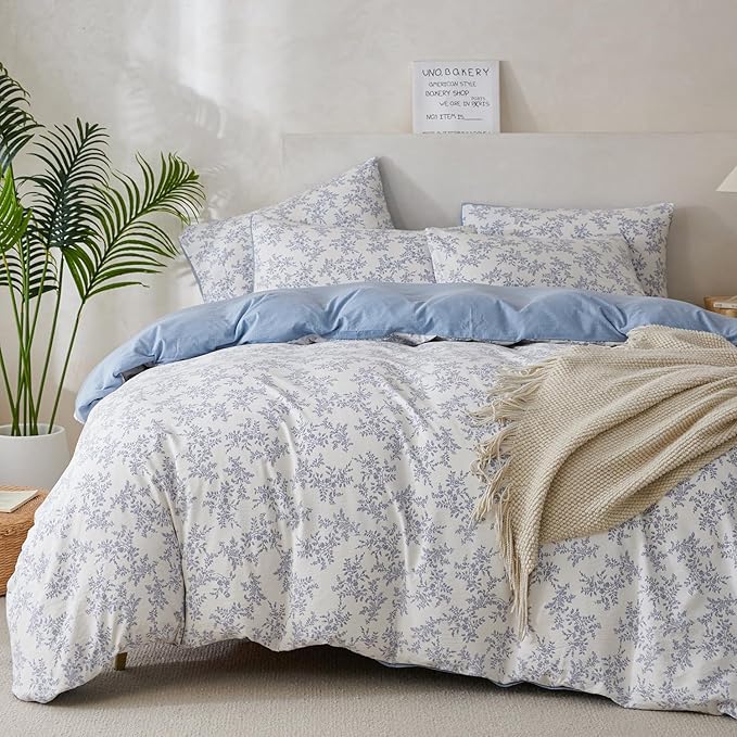 King Comforter Set Floral Soft 3 Pieces Chic Crinkle Gauze Fabric Garden Style Blue Floral Print Botanical Flower Comforter for All Seasons Luxury Warmth Comfy Breathable with 2 Pillowcases