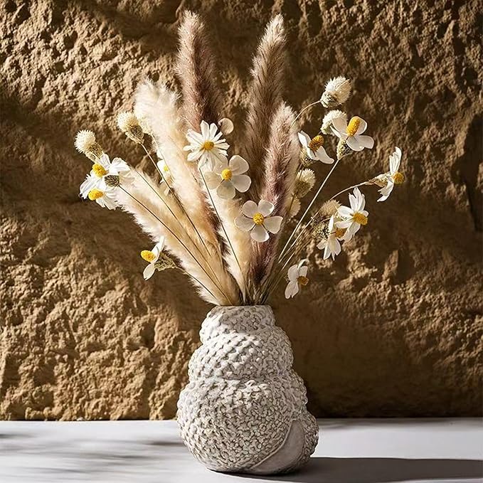 Unique White Ceramic Conch Vase - Cute Wabi-Sabi Style Handmade Flower Vase,Charming Modern Boho Ins Style Decorative Vases for Flowers,Great for Living Room,Shelf,Bookshelf and Entryway Décor