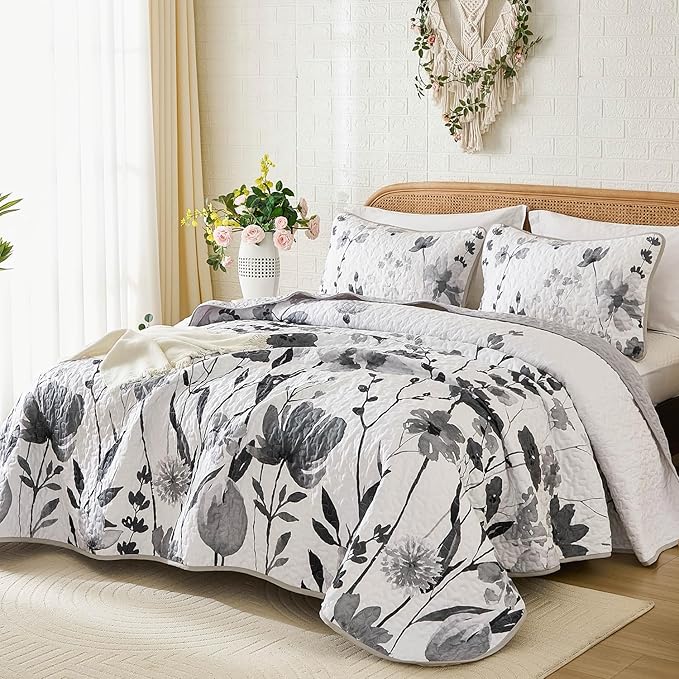 Anibedding Grey Quilt Set King, Floral Bedspread Soft Microfiber Lightweight King Size Quilt Bedding Sets Flower Coverlet for All Season(104"x90")