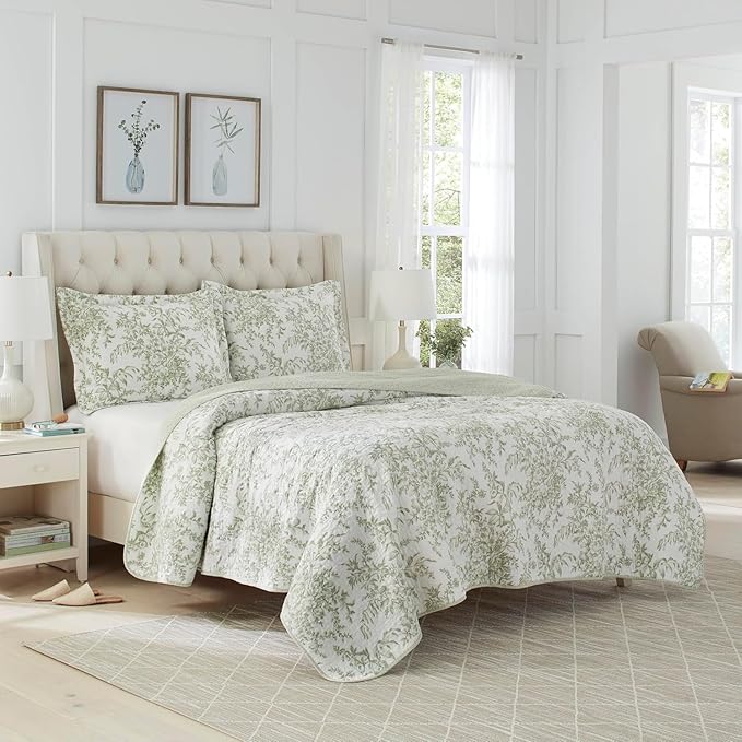 Laura Ashley - Twin Quilt Set, Reversible Cotton Bedding with Matching Sham, Lightweight Home Decor for All Seasons (Bedford Green/Off-White, Twin)
