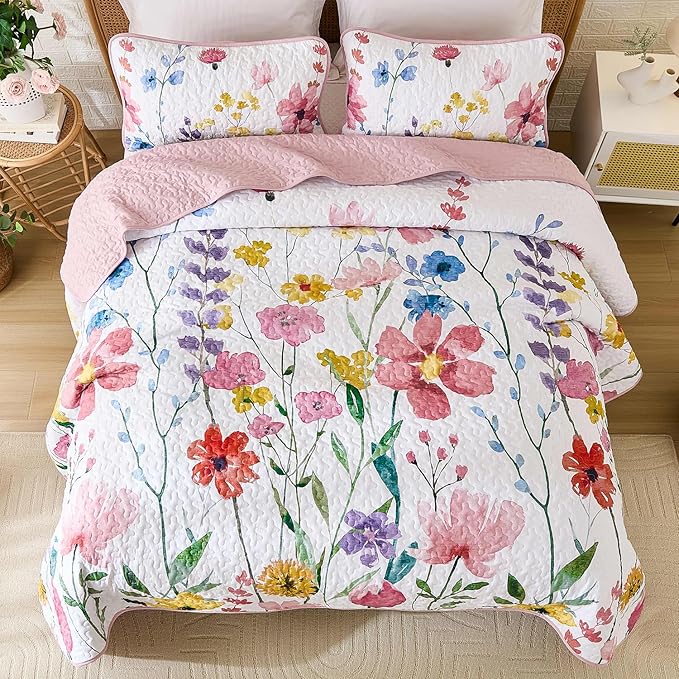 Anibedding King Quilt Set, Pink Floral Bedspread Soft Microfiber Lightweight King Size Quilt Bedding Sets Reversible Flower Coverlet for All Season(King, 104"x90")