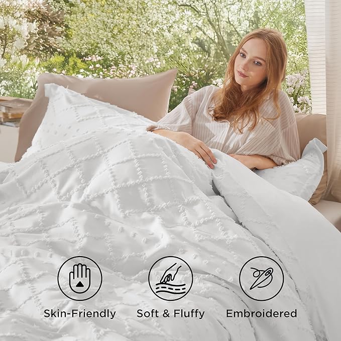 Bedsure Boho Duvet Cover King Size - Boho Bedding, Tufted King Duvet Cover for All Seasons, 3 Pieces Embroidery Shabby Chic Home Bedding,Comforter Not Included (White, 104" x 90")