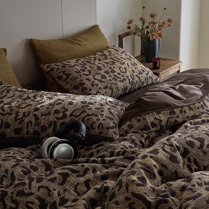 mixinni Leopard Duvet Cover Twin XL Size Yarn-Dyed Leopard Print Jacquard Cotton Duvet Cover Set-Vintage Floral Pattern Bedding Set with Pillowcases Perfect for Him and Her-(Twin XL Size, Brown)