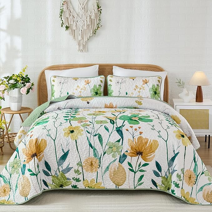 Anibedding Green Quilt Set King Size, Floral Bedspread with 2 Pillowcases, Soft Microfiber Lightweight Coverlet Bedding Set for All Season(104"x90")